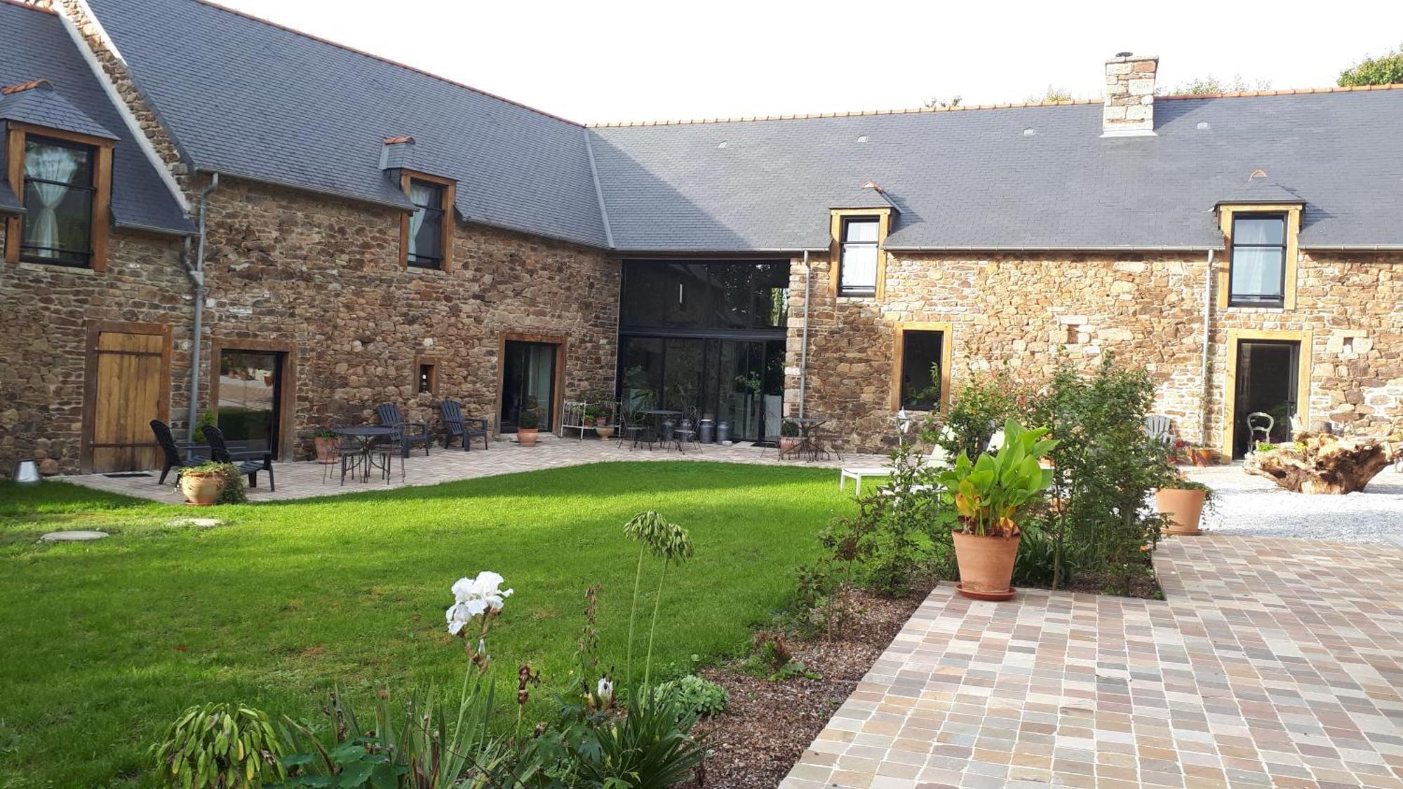 Bed and Breakfast Aux Greniers A Reves Plestan Exterior foto