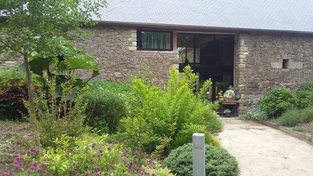 Bed and Breakfast Aux Greniers A Reves Plestan Exterior foto