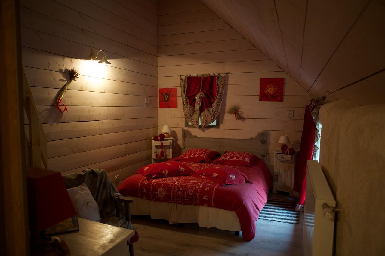 Bed and Breakfast Aux Greniers A Reves Plestan Exterior foto