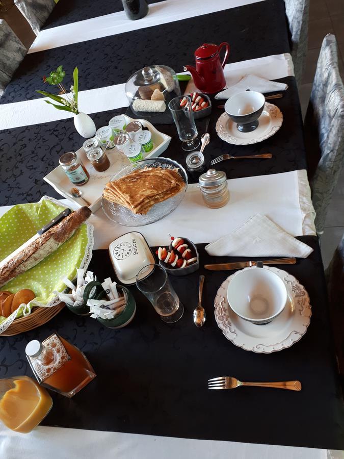 Bed and Breakfast Aux Greniers A Reves Plestan Exterior foto