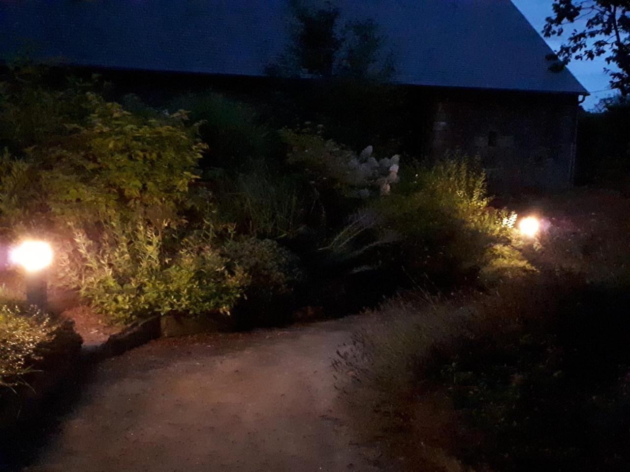 Bed and Breakfast Aux Greniers A Reves Plestan Exterior foto